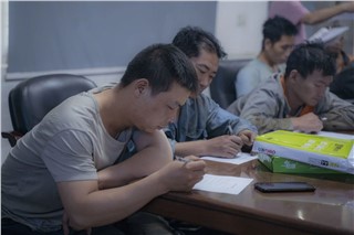 朝陽(yáng)集團開(kāi)展行車(chē)和有限作業(yè)空間安全操作培訓、道路交通安全培訓